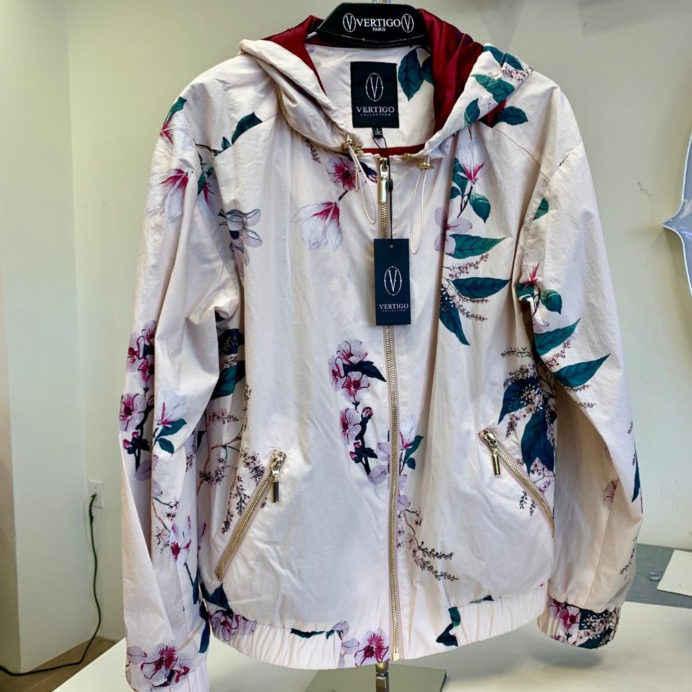 ✨BRAND NEW✨ Vertigo Floral Pink Windbreaker Sz M